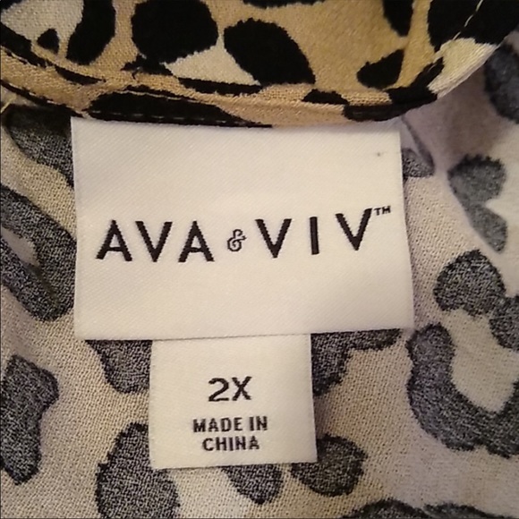 Ava & Viv faux wrap animal print top - Picture 5 of 6